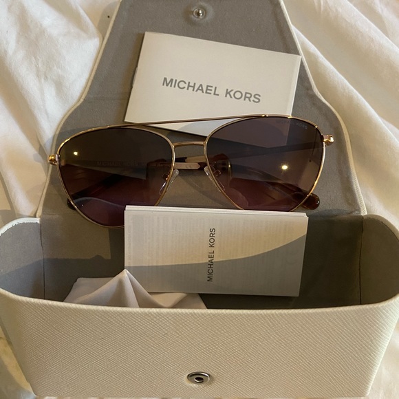 Never worn. Michael Kors sunglasses - Picture 3 of 4